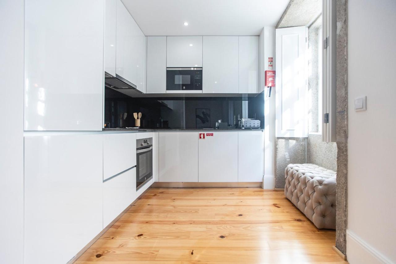 Elegant Downtown 1Br Flat W/ Ac By Lovelystay ポルト エクステリア 写真
