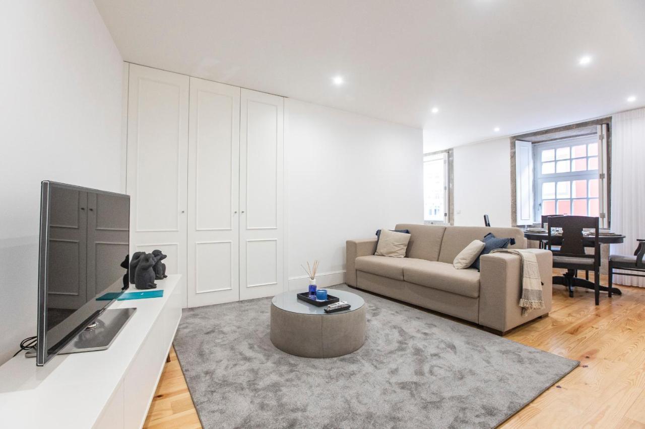 Elegant Downtown 1Br Flat W/ Ac By Lovelystay ポルト エクステリア 写真