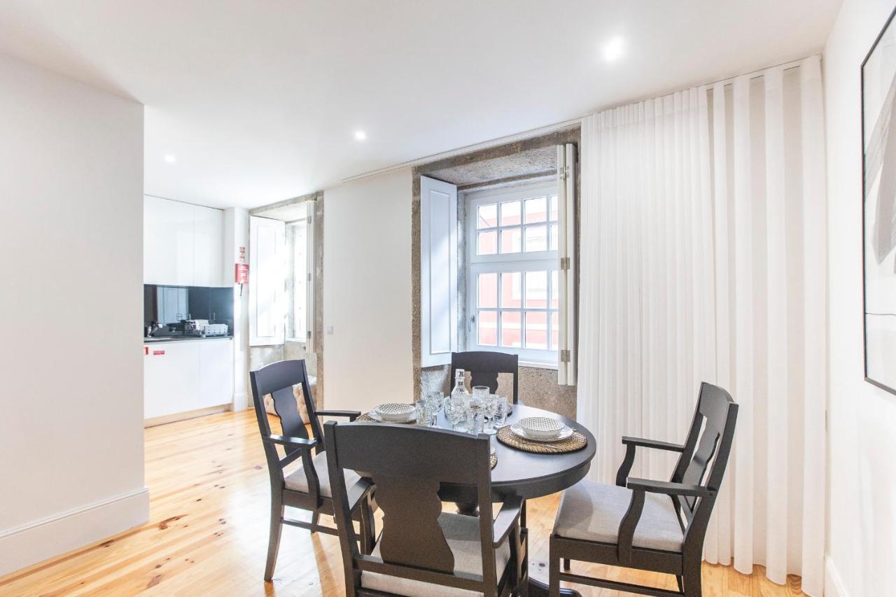 Elegant Downtown 1Br Flat W/ Ac By Lovelystay ポルト エクステリア 写真