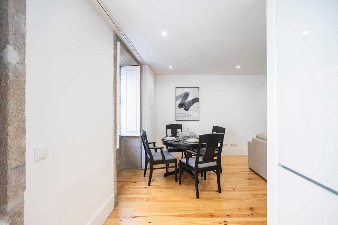 Elegant Downtown 1Br Flat W/ Ac By Lovelystay ポルト エクステリア 写真